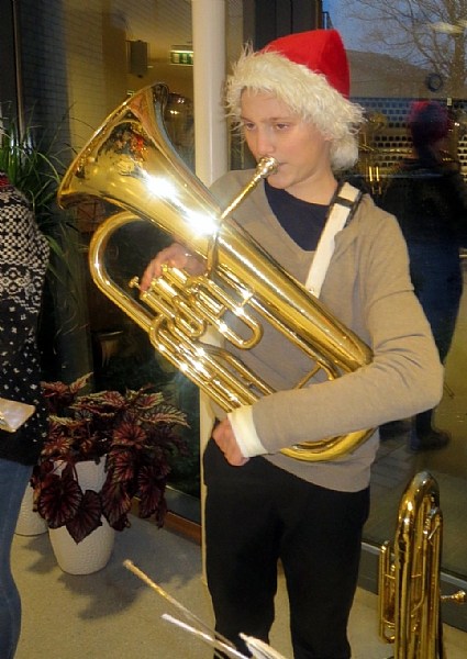Dagens beste spelar må vel vera Håvard. Spelegleda hans overgår alt, og ein nybroten arm var inga hindring for å stille på speling. 