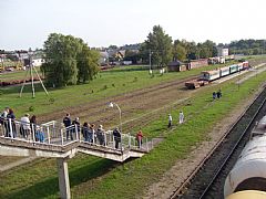  Blåtur i lag med den hollandske gruppa De Glasblazers. Me vart frakta langt til skogs med eit gammalt tog