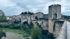 &nbsp;Besalu