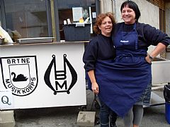  Anne Karin og Anne Kristine gjorde nok ein gong ein formidabel innsats og bakte poteter døgnet rundt heile helga.